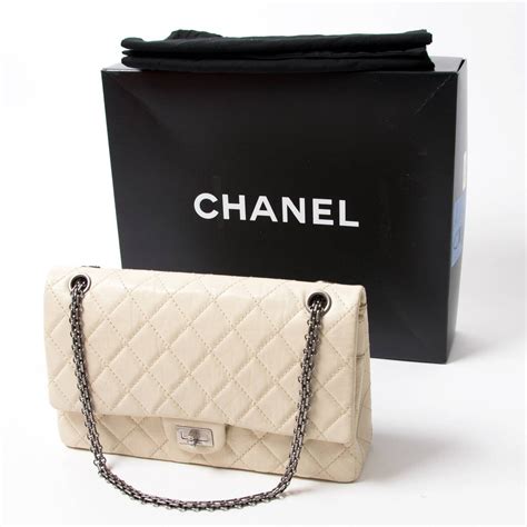 2009 chanel reissue white|Chanel 2.55 reissue strap drop.